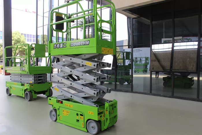 This image has an empty alt attribute; its file name is pl25317650-movable_hydraulic_lift_platform_machine.webp